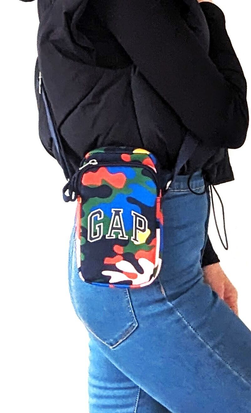 Gap Penn camouflage crossbody small RRP£25