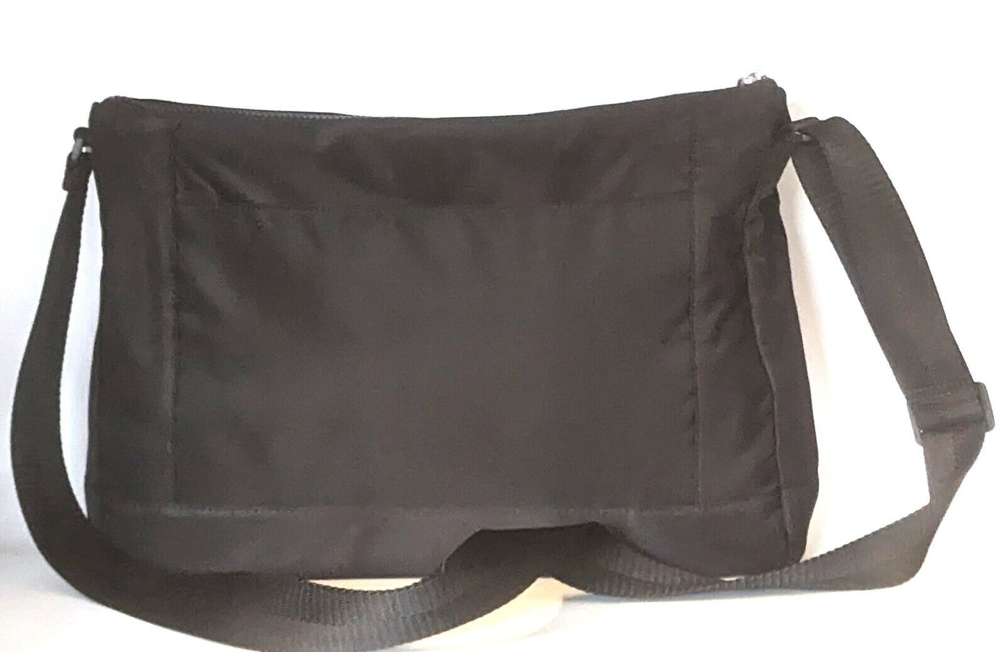 Gap Crossbody Black Sample