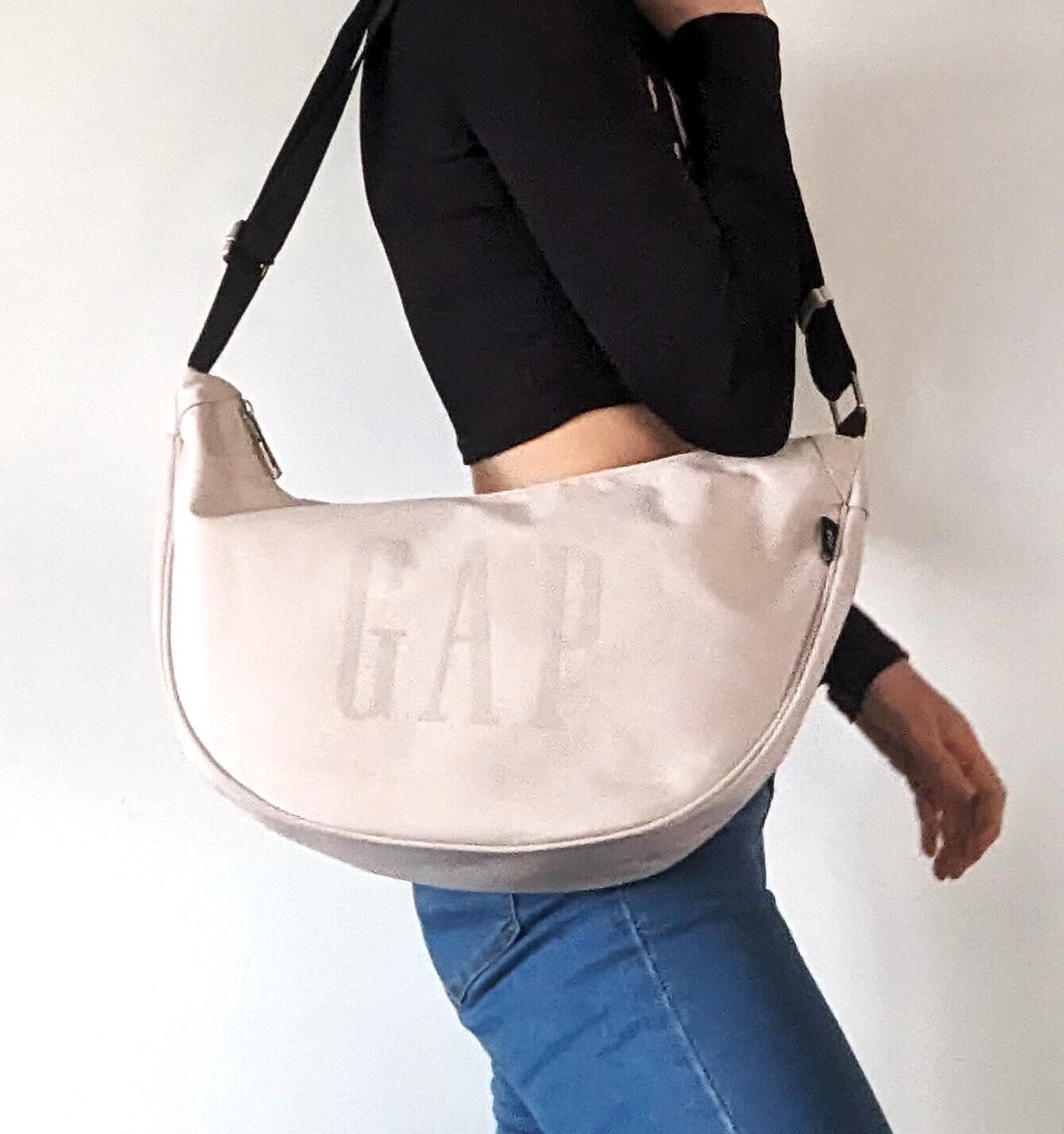 Gap womens logo crossbody bag RRP £49