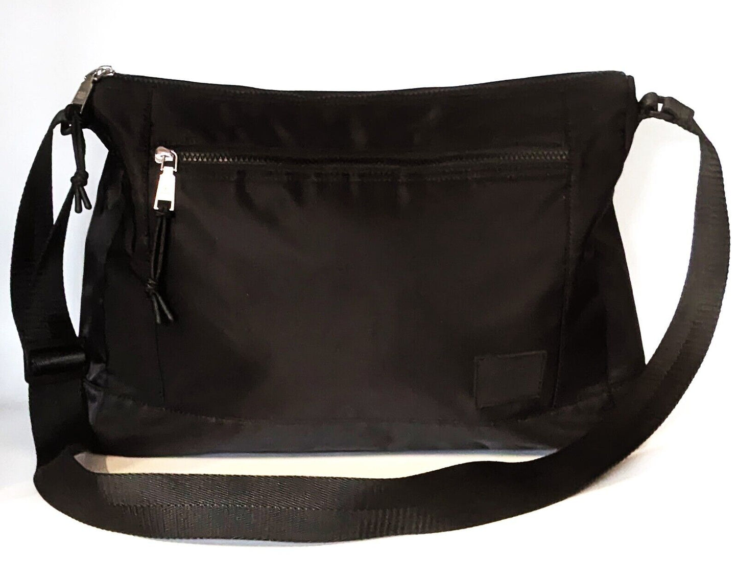 Gap Crossbody Black Sample