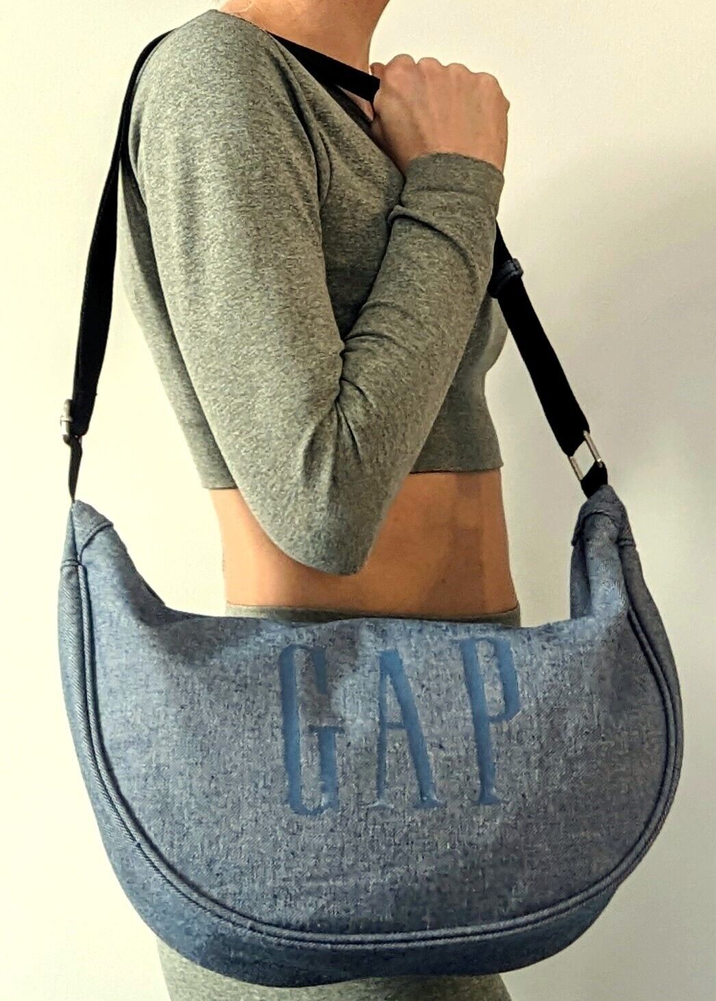 Gap womens logo crossbody bag RRP £49
