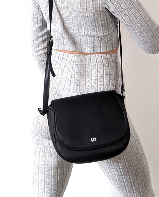 Gap crossbody saddle bag black