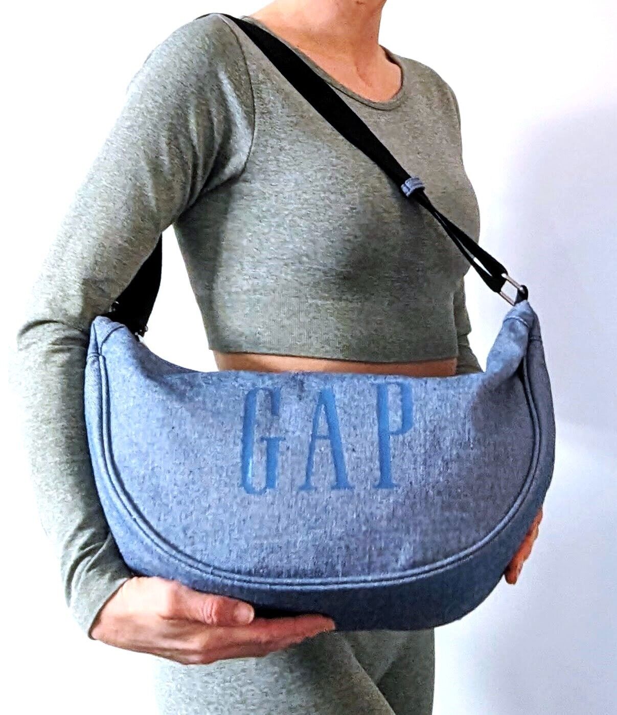 Gap womens logo crossbody bag RRP £49