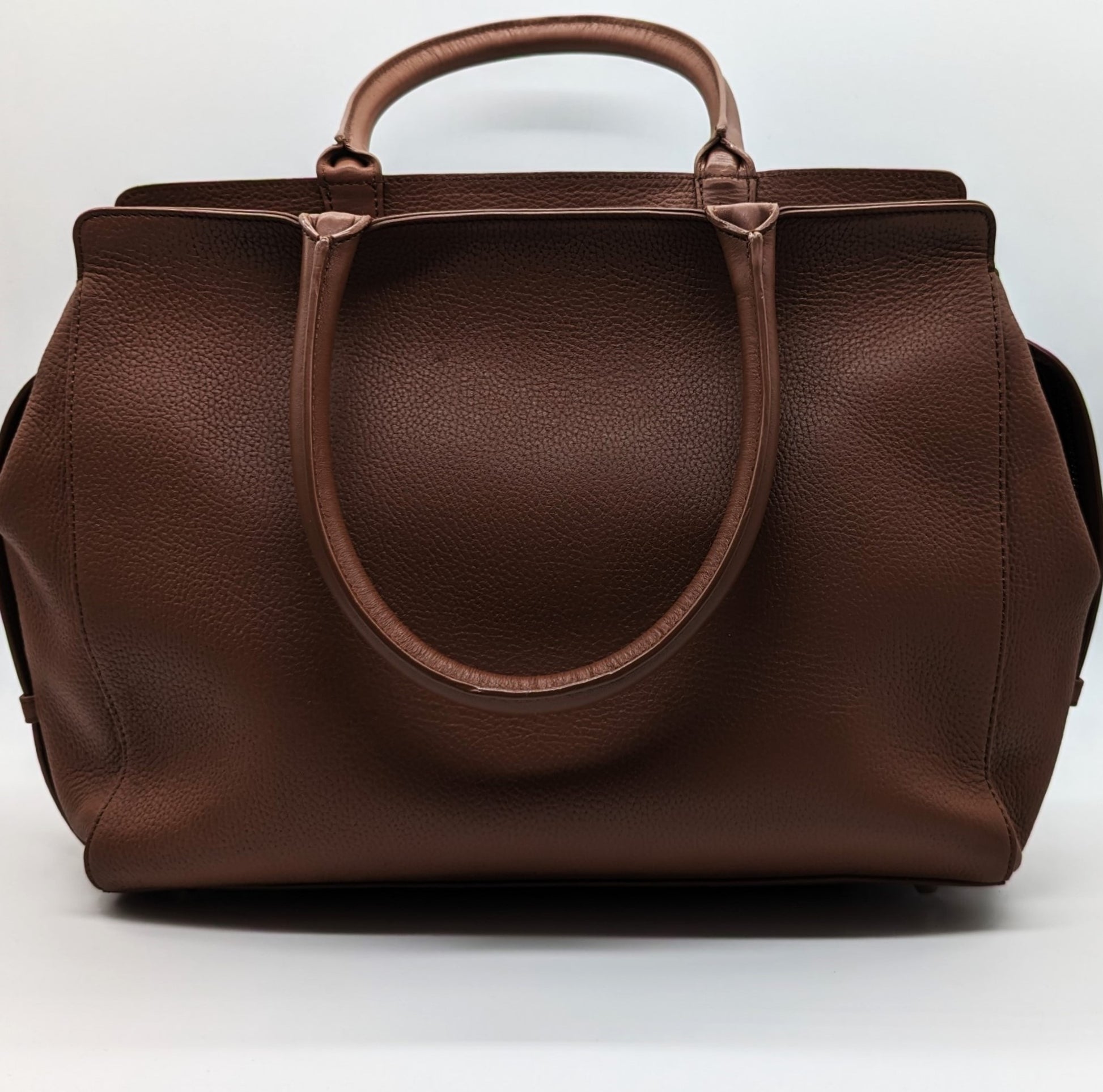Modalu Berkeley leather small grab bag tan – Runway Accs